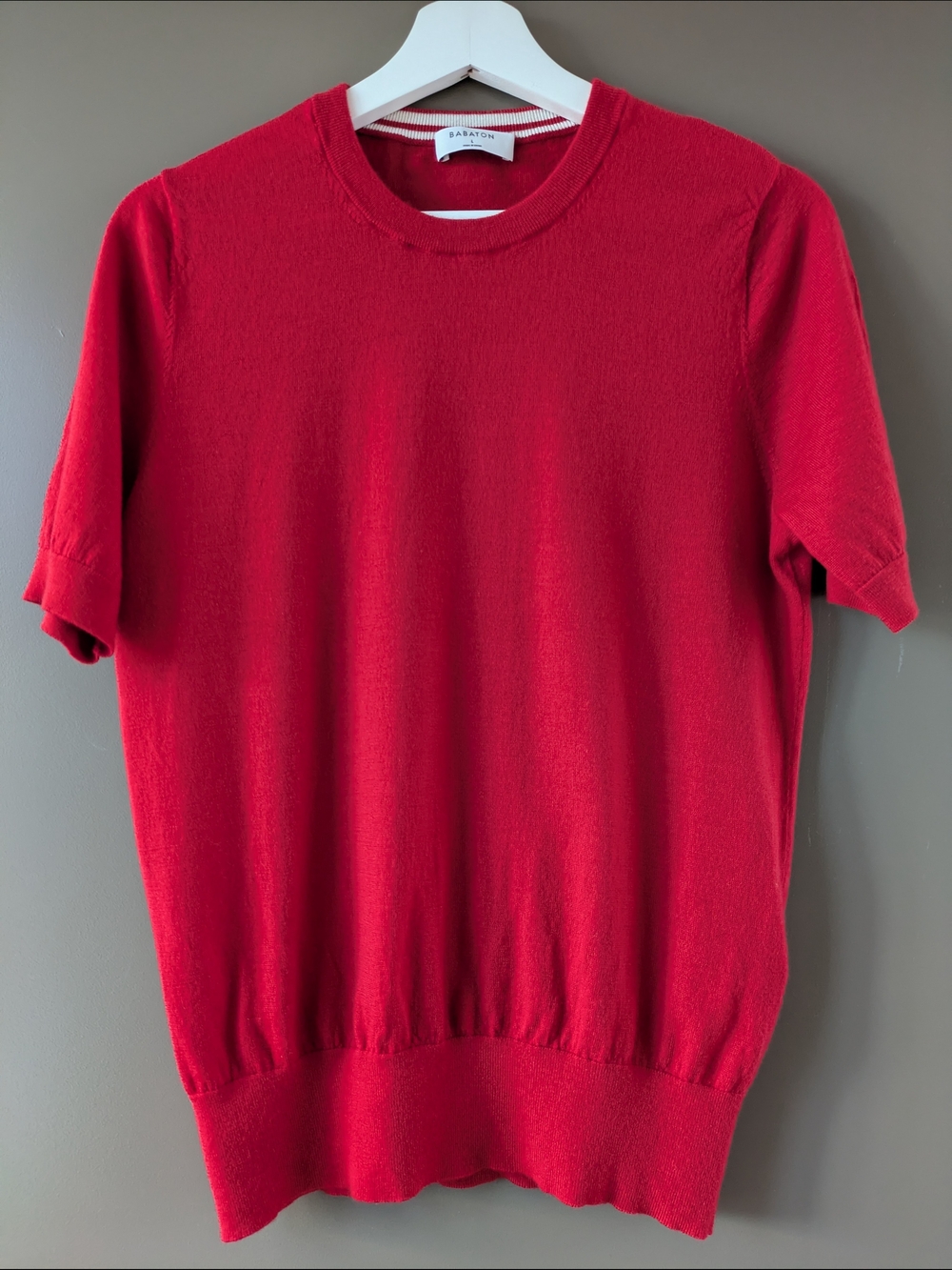 Aritzia Babaton Merino Wool Short Sleeve Knit Sweater Red Varsity Trim L